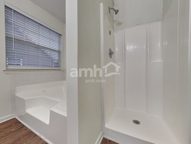 Building Photo - 148 Ventura Trl