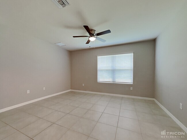 Building Photo - 27944 Arrowhead Cir