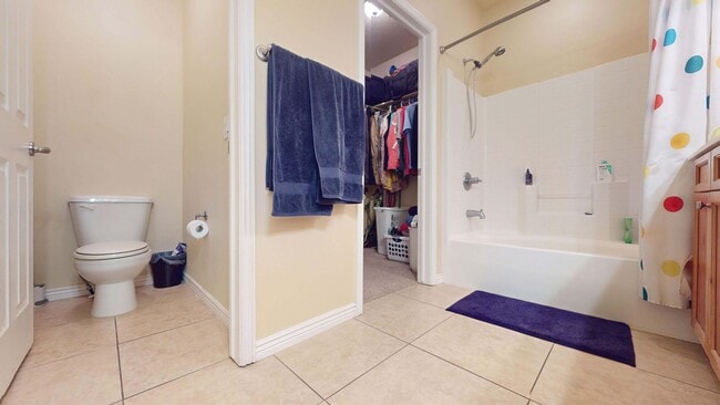 Building Photo - 3 Bedroom Cedar Crossing Townhome