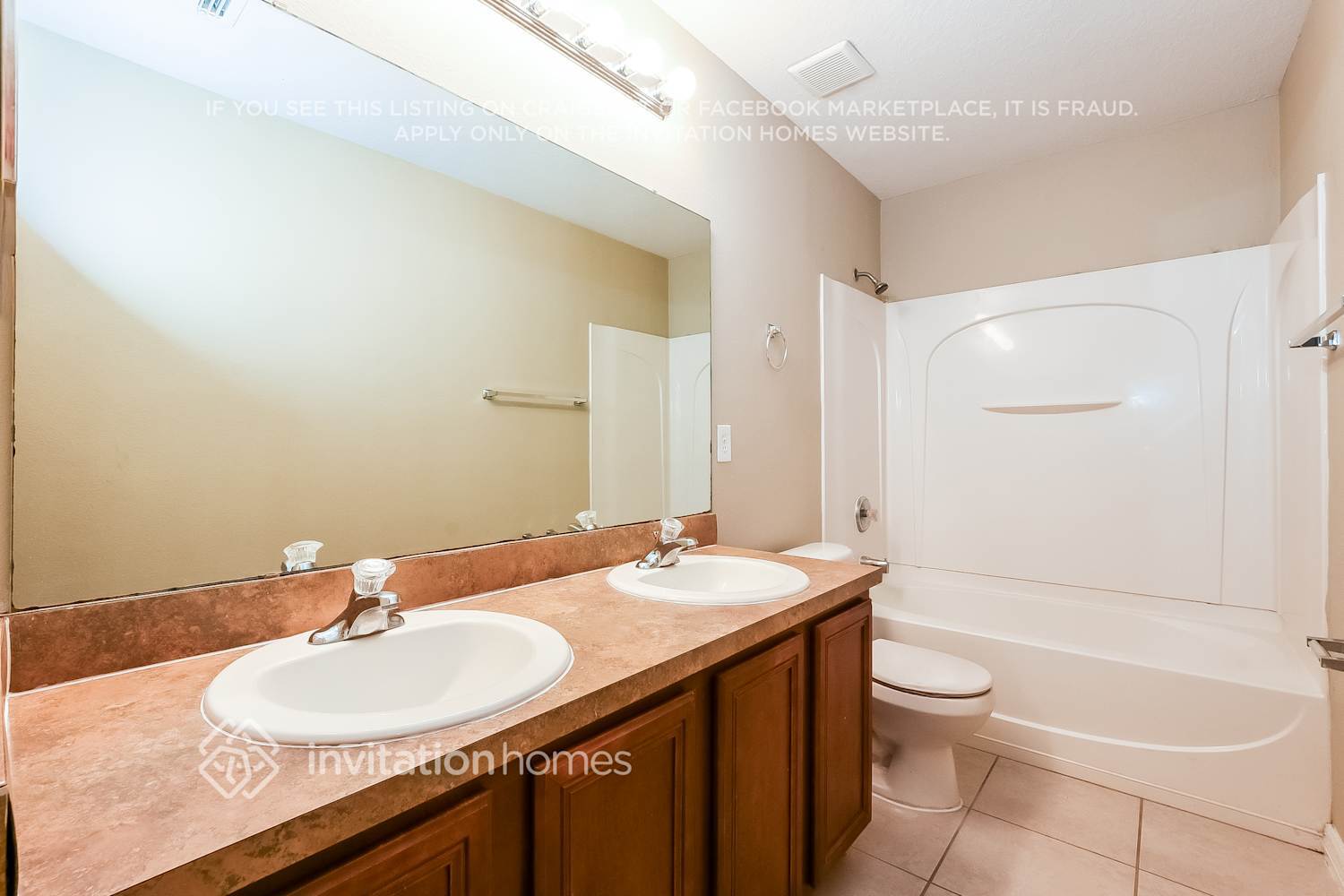Building Photo - 15696 Galbi Dr