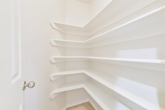 Building Photo - 15023 Roche Rock Dr