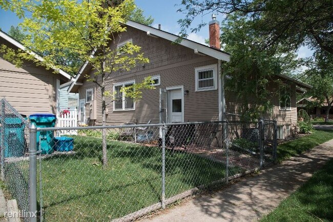 Building Photo - 1 br, 1 bath Apartment - 1203 West Oak Street