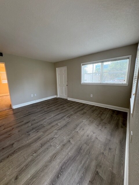 Living Space 2 - 225 E New Hampshire St