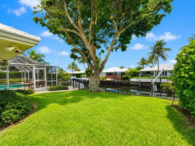 Building Photo - 1111 Pepperridge Terrace