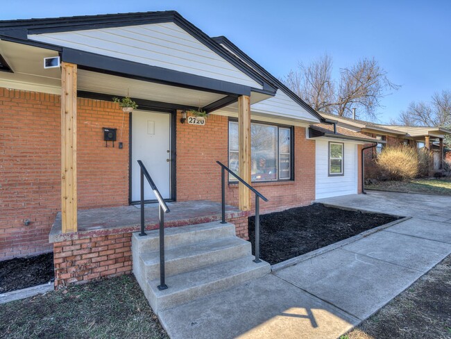 Building Photo - Remodeled bungalow near Nichols Hills