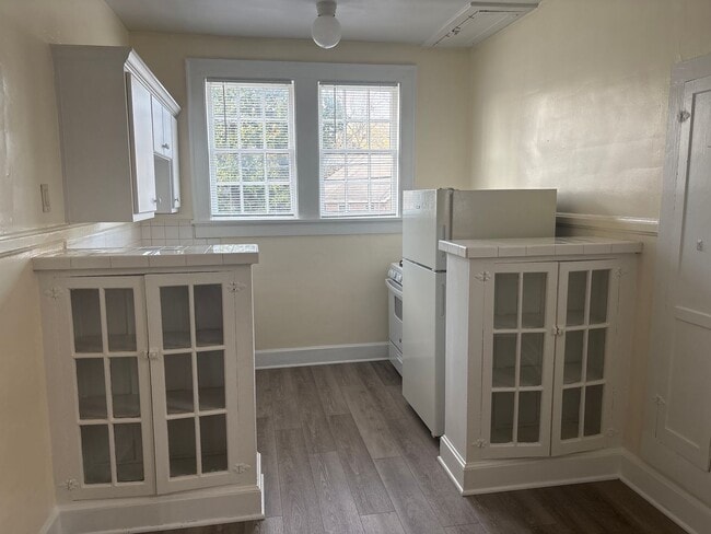 Building Photo - Here's your chance to have it all!