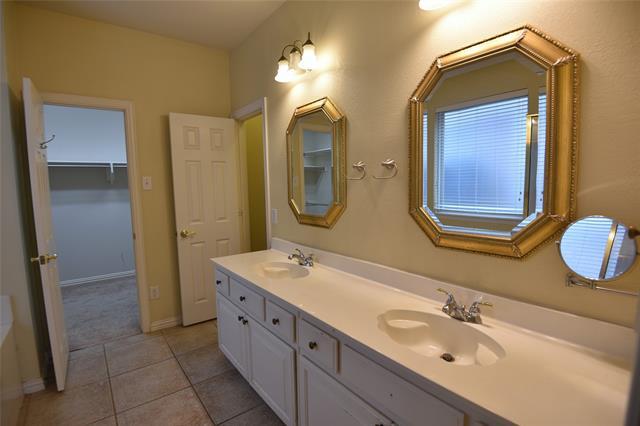 Building Photo - 3016 Myrtice Dr