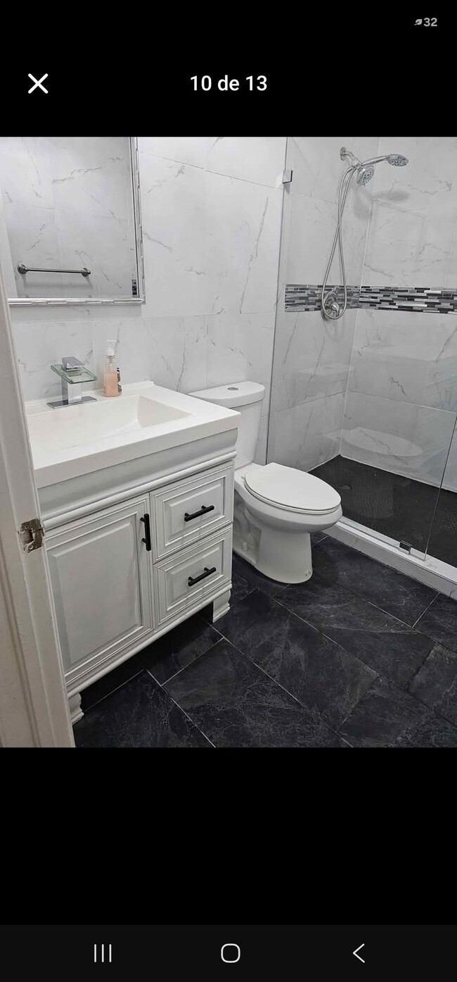 Building Photo - 24310sw109 path homestead fl 33032 Path