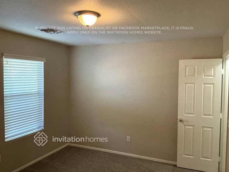 Building Photo - 685 S Porter St