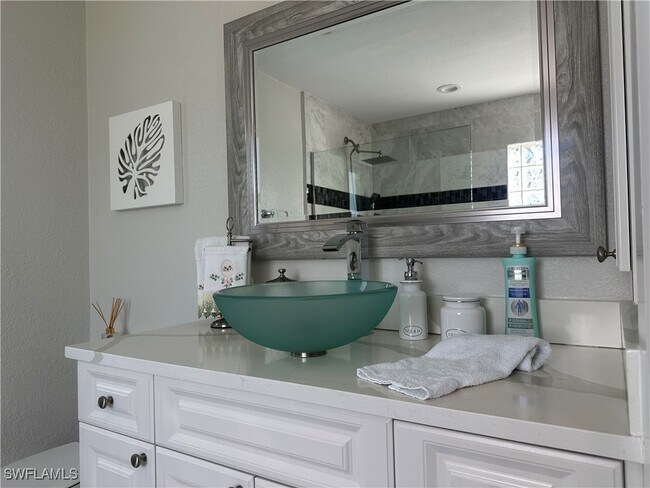 Building Photo - 200 SW 10th Terrace