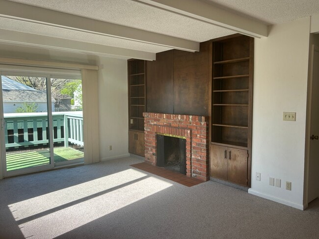 Building Photo - 2707 13th St W