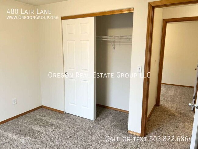 Building Photo - 480 Lair Ln