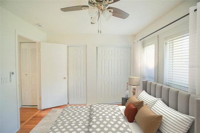 Building Photo - 5301 Carrollwood Meadows Dr