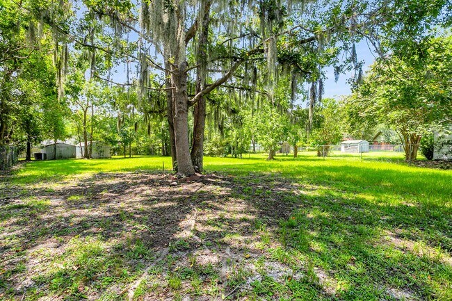 Building Photo - 3 Bedroom 2 Bathrooms in Sterling Creek - Richmond Hill