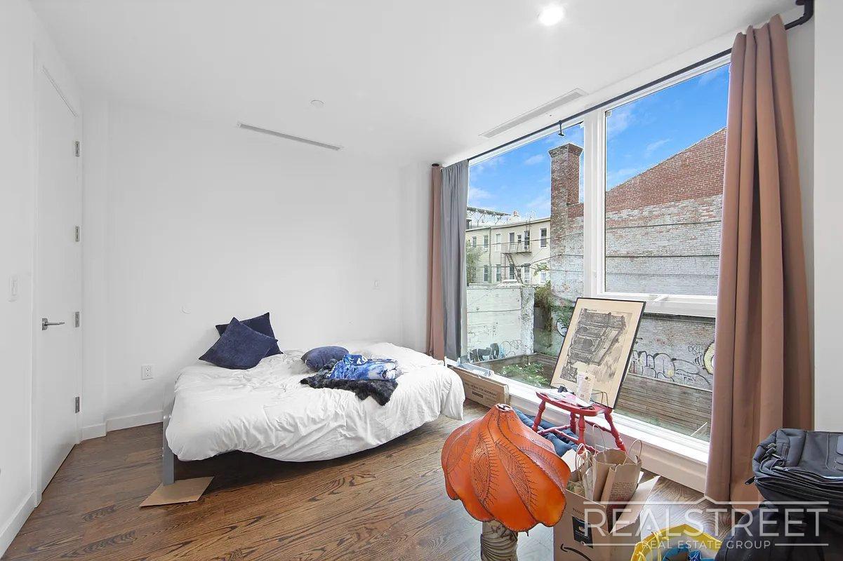 Building Photo - North 7th Street