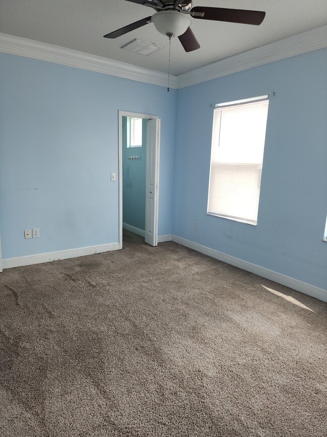 Building Photo - 8505 Lagerfeld Dr