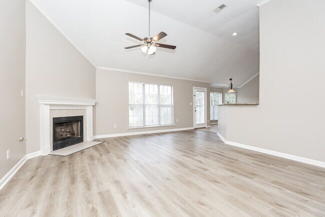 Building Photo - 2780 Shady Well