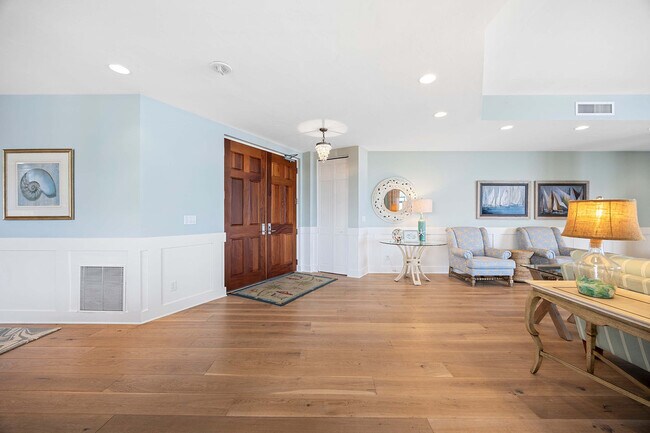 Building Photo - 930 Cape Marco Dr