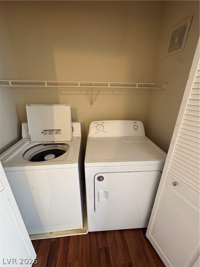 Building Photo - 8101 W Flamingo Rd