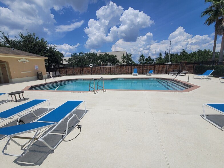 Building Photo - 724 Virtuoso Ln