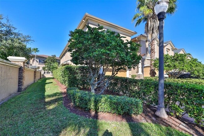 Building Photo - 602 Saxony Blvd