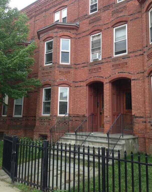 Building Photo - 105 A Williams St