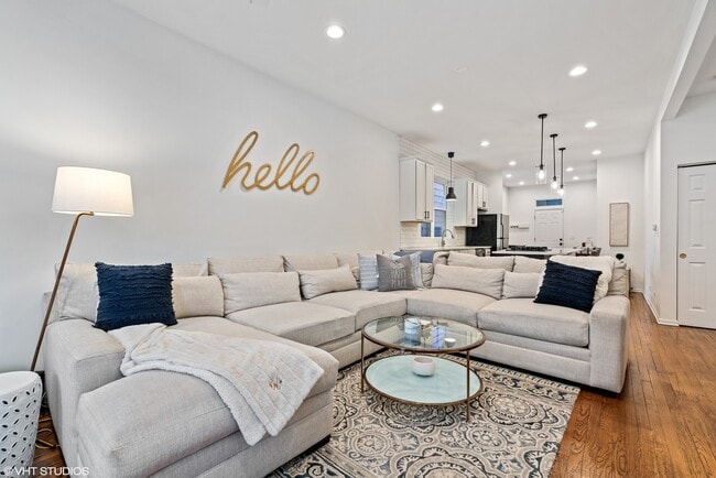 Building Photo - 2524 N Washtenaw Ave