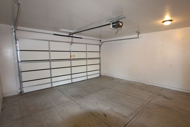 Building Photo - $500 off your 1st Month's rent! Home in Mo...