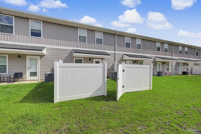 Building Photo - 9055 Golden Eye Dr