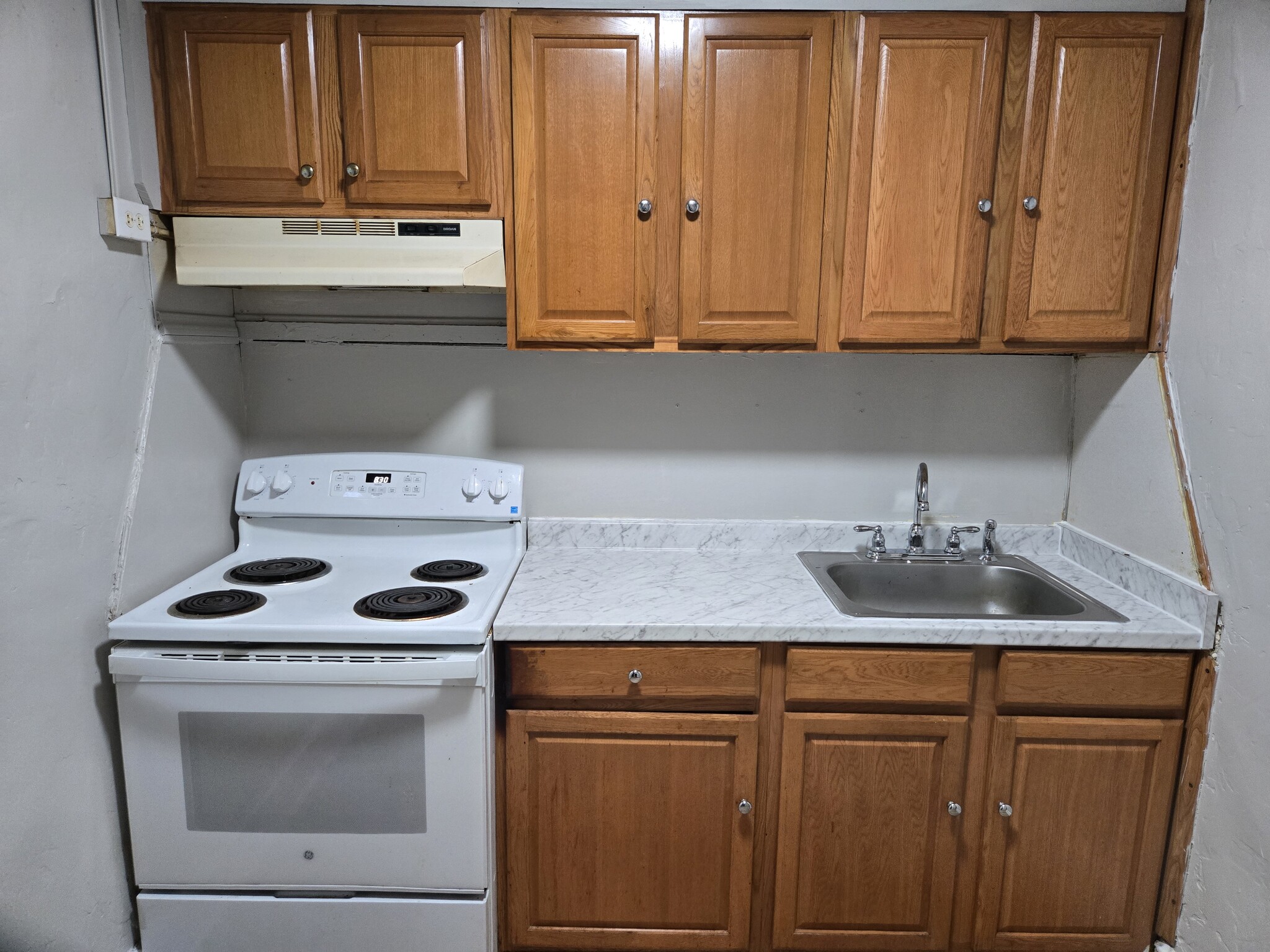 New Counter top - 111 Phillips Ct