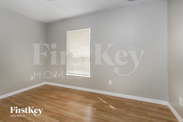 Building Photo - 2998 SW Vittorio St