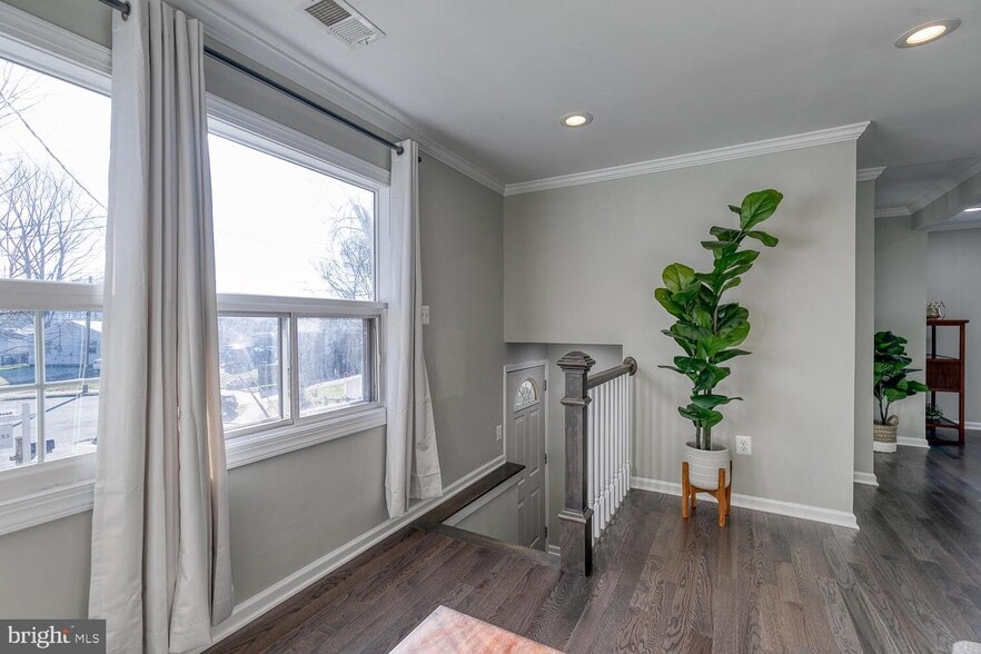 Building Photo - 1206 Riggs Ct