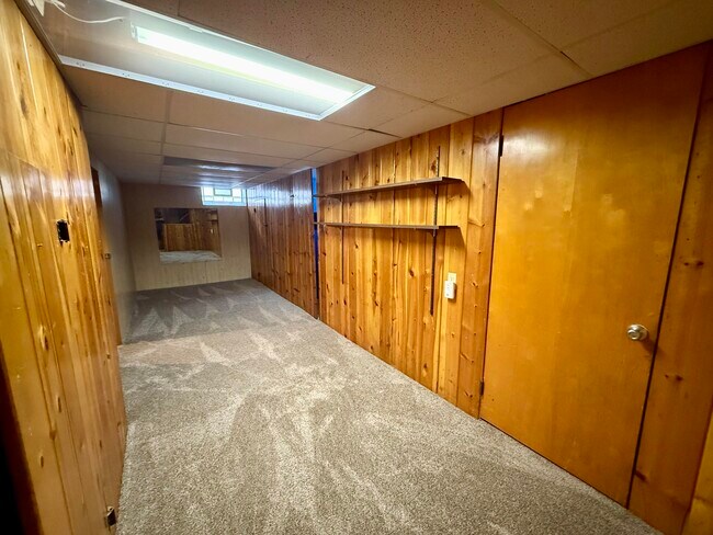 Building Photo - 17104 Englewood Ave