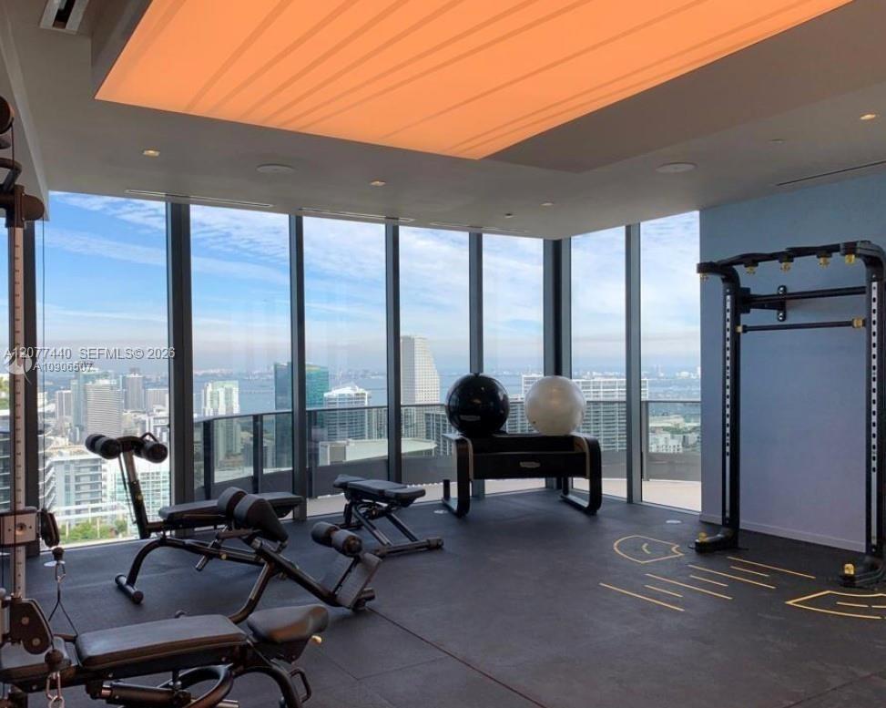 Building Photo - 1000 Brickell Plz