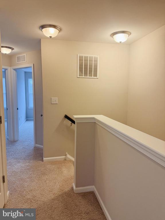 Building Photo - 1101 Hights Farm Rd N