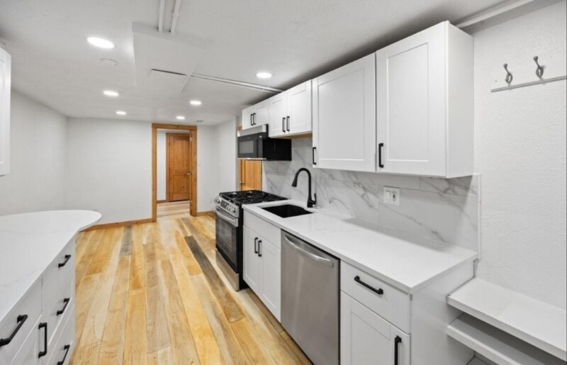 Building Photo - 5012 W 36th Ave