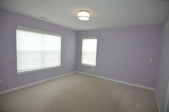 Building Photo - 124 Roman Ln
