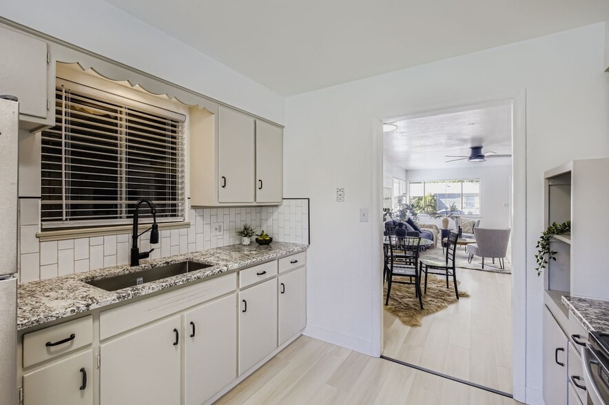 Building Photo - 604 Colorado St