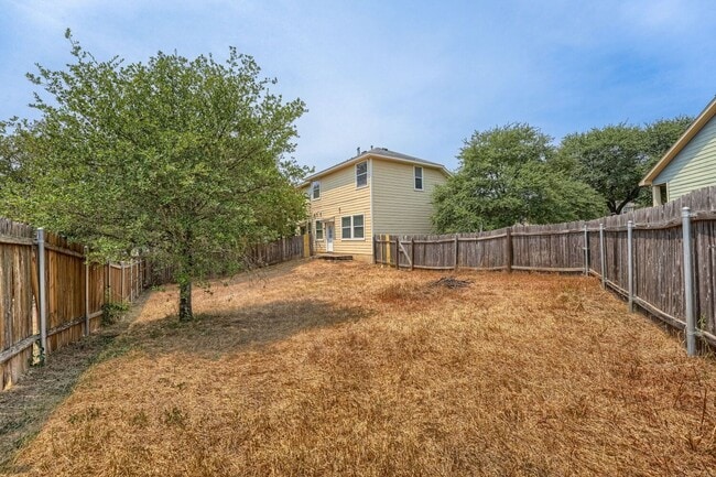Building Photo - 2515 Allred Dr