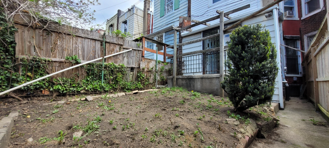 Building Photo - 1652 N Redfield St