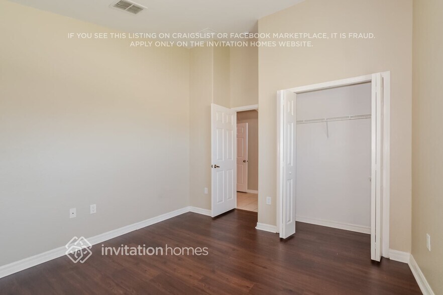 Building Photo - 102 Vine Dr