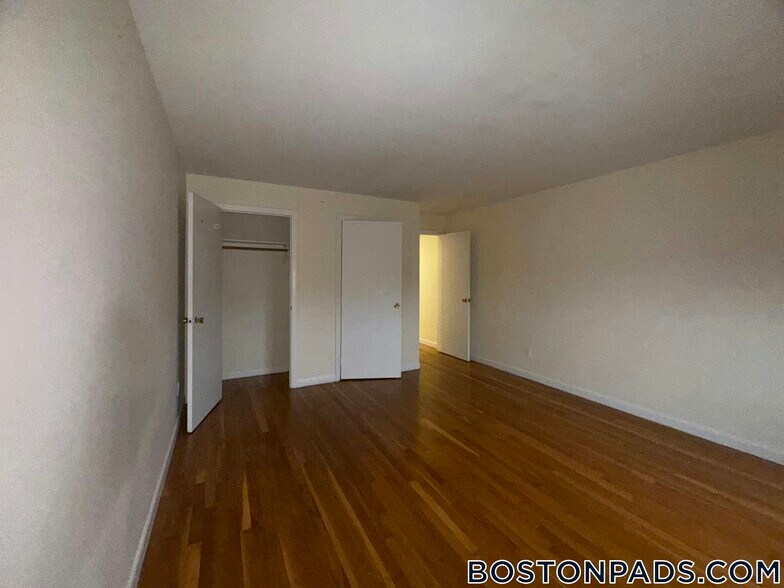 Building Photo - 66 Homer Ave