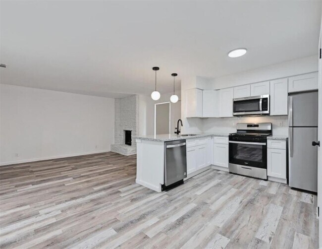 Building Photo - 2303 Cedrick Cove