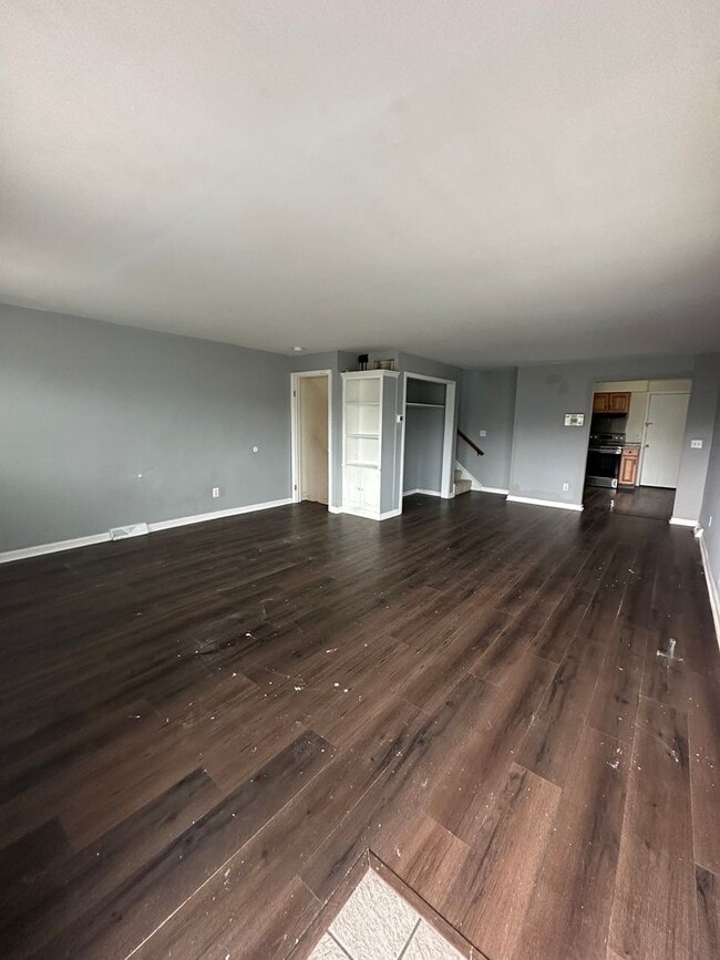 Building Photo - Beautiful 2 Bed/ 1.5 Bath ready for rent!