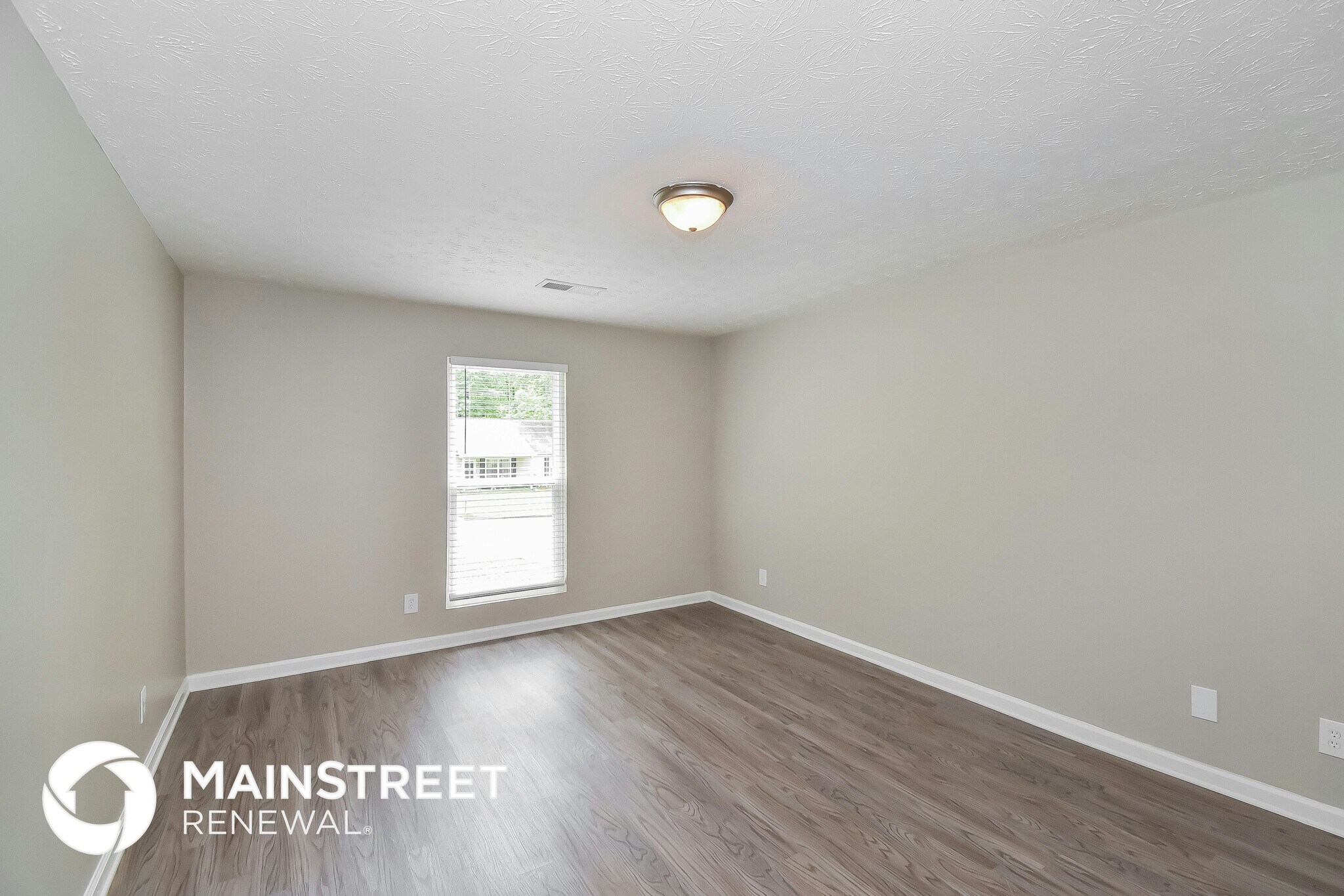 Building Photo - 2745 Sapphire St