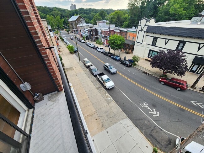 Building Photo - 3712 Midvale Ave