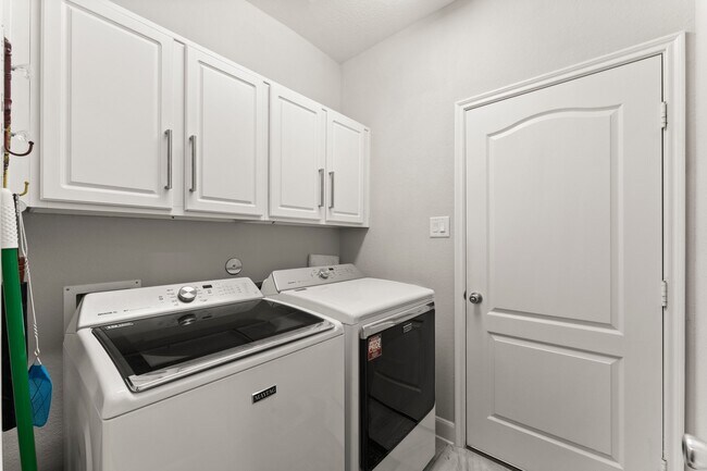 Building Photo - 1918 Elkington Cir