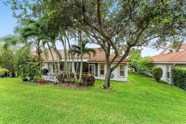 Building Photo - 8084 Summer Shores Dr