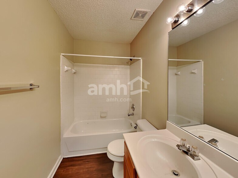 Building Photo - 2237 Tallapoosa Dr