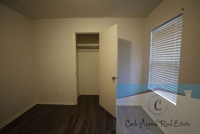 Building Photo - Beautiful 4 bedroom/2 bath home - Nettleton